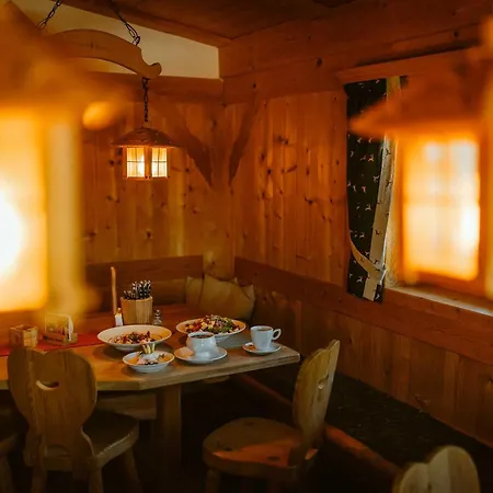 Edelsberghuette - Berghuette & Chalets - Keine Autozufahrt - No Car Access